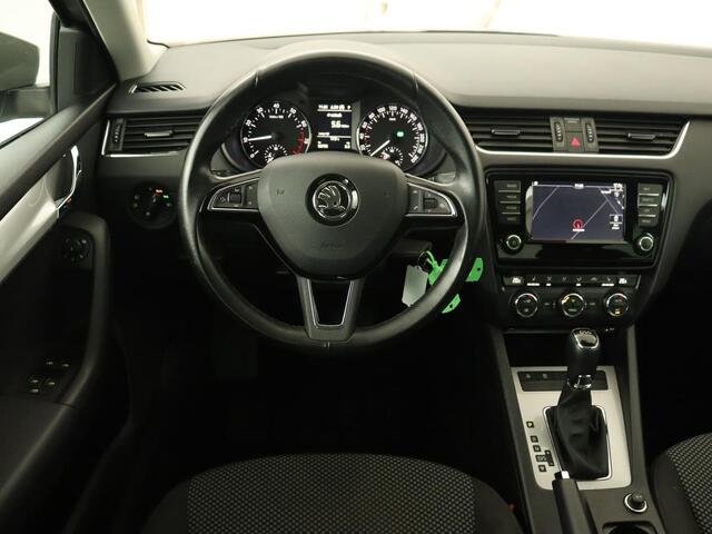 Skoda OCTAVIA 1.0 TSI Ambition | 1e eigenaar | Stoelverwarming | Trekhaak | Verwarmde voorruit | DAB | Navigatie | Parkeerhulp | Climate control | Cruise control | Getint glas