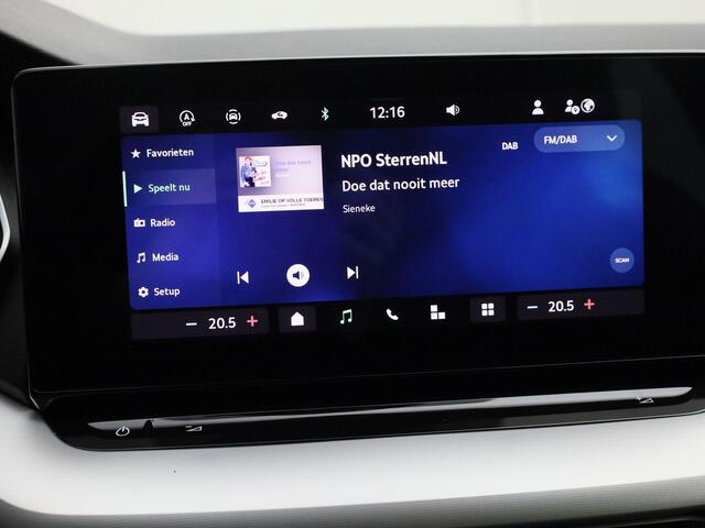 Skoda OCTAVIA Combi 1.5TSI/115PK MHEV Business Edition Plus DSG · Apple/Android Car Play · Trekhaak · Camera + Parkeersensoren · Garantie t/m 29-09-2028 of 100.000km