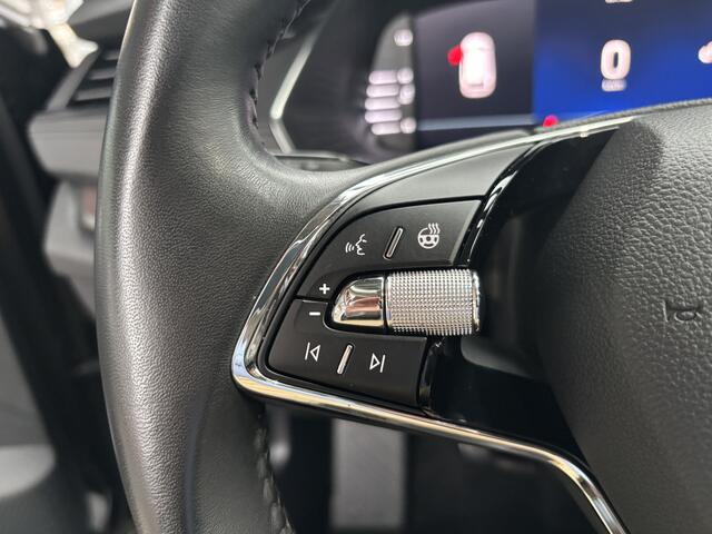 Skoda OCTAVIA Combi 1.0 TSI Business Edition Plus | Navigatie | Camera | Climate Control | Cruise Control | 17 Inch Lm velgen