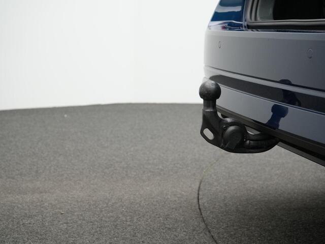 Skoda OCTAVIA Combi 1.5 e-TSI 150 pk DSG Business Edition Plus | Trekhaak | Stoelverwarming | Navigatie | Parkeersensoren voor/achter |