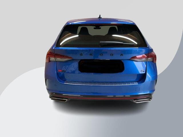 Skoda OCTAVIA Combi 1.4 TSI RS iV PHEV Business 245pk | Stoelverwarming | Achteruitrijcamera