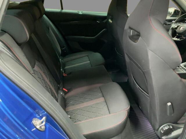 Skoda OCTAVIA Combi 1.4 TSI RS iV PHEV Business 245pk | Stoelverwarming | Achteruitrijcamera