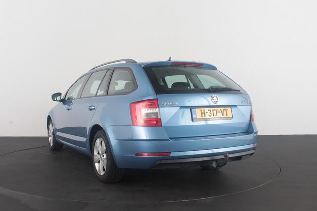 Skoda OCTAVIA Combi 1.0 TSI Greentech Ambition > Automaat/trekhaak/cruise control...