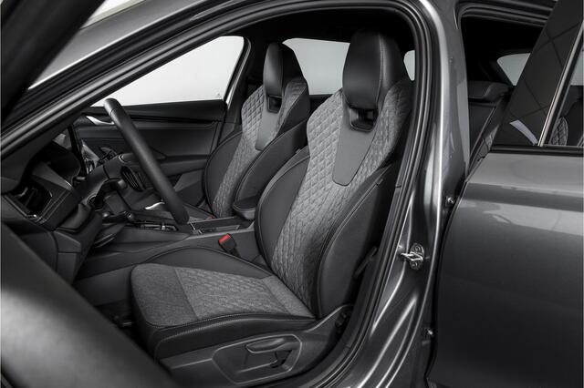 Skoda OCTAVIA Combi 1.5 TSI MHEV 150 PK Sportline Tour | Dig. Cockpit | Elek. Trekhaak | Adapt. Cruise | Winterpakket | Camera | NAV + App. Connect | ECC | Elek. Klep | DAB | LM 18" | 7129