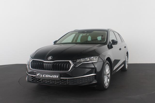 Skoda OCTAVIA Combi 1.5 TSI MHEV Business Edition Plus Trekhaak/Camera/Adapt. Cruise...