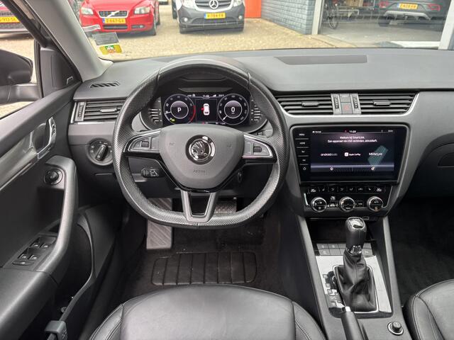 Skoda OCTAVIA Combi 1.5 TSI Greentech Business Edition Plus / Lederen Bekleding / Trekhaak / Digital Cokcpit / Navi /