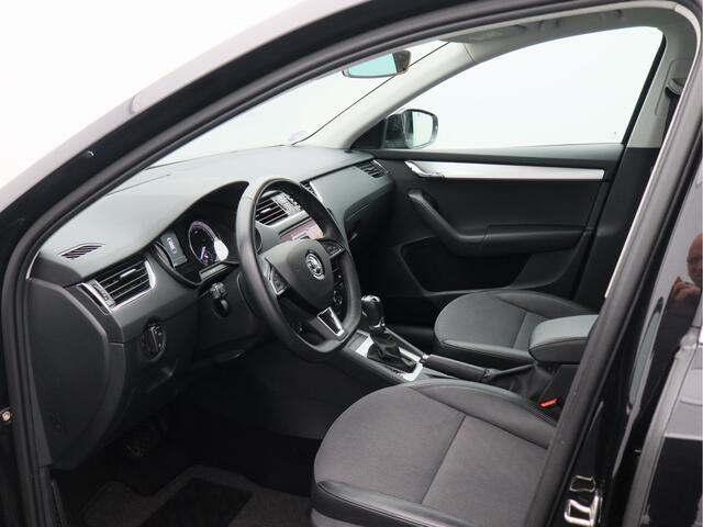 Skoda OCTAVIA Combi 1.5 TSI Greentech Business Edition/ automtaat/ trekhaak!