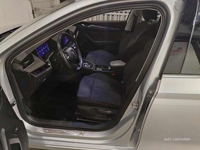 Skoda OCTAVIA Combi 1.5 e-TSI 150pk Style Business Edition Plus DSG7 110kw Carplay / Navi / Elektr.A.Klep / A.Camera / MHEV