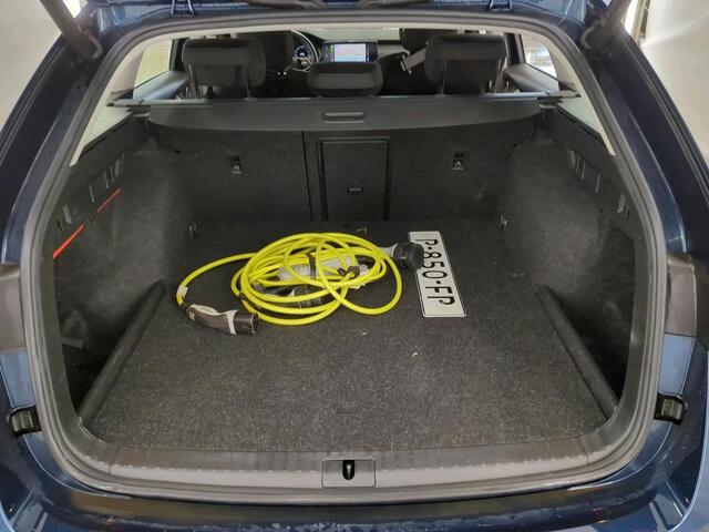 Skoda OCTAVIA Combi 1.4 TSI iV PHEV Business Virtual-Cockpit Full-Led Trekhaak