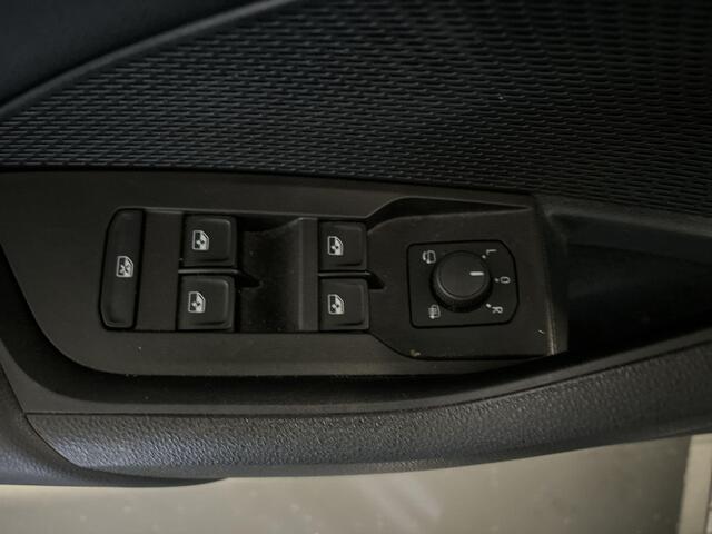 Skoda OCTAVIA Combi 1.0 TSI 110pk Business Edition · Apple/Android Car Play · Navigatie · P-Sensoren · Elek. Achterklep · Cruise Control · 16'' Inch · Garantie t/m 27-09-207 of 100.000km