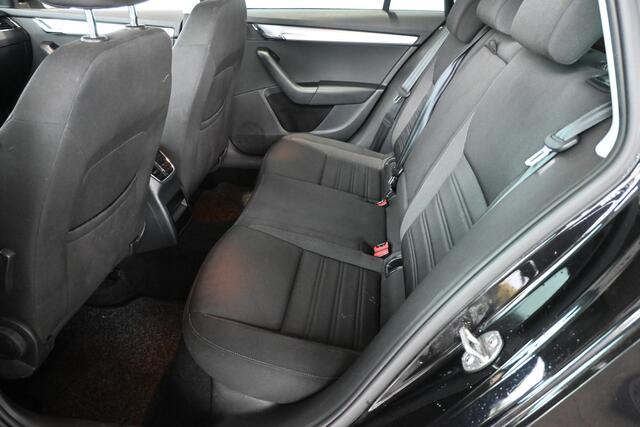 Skoda OCTAVIA Combi 1.0 TSI Greentech Ambition Airco Cruise Control LED Rijklaarprijs Inruil Mogelijk!