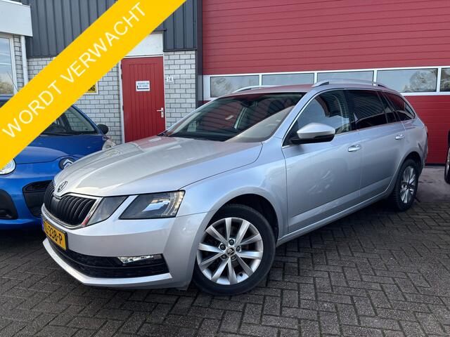 Skoda OCTAVIA Combi 1.0 TSI Greentech Ambition Business AUTOMAAT / RS-STOELEN / TREKHAAK / CARPLAY / NAVI / CLIMA / PDC / DAB+ / NL-AUTO