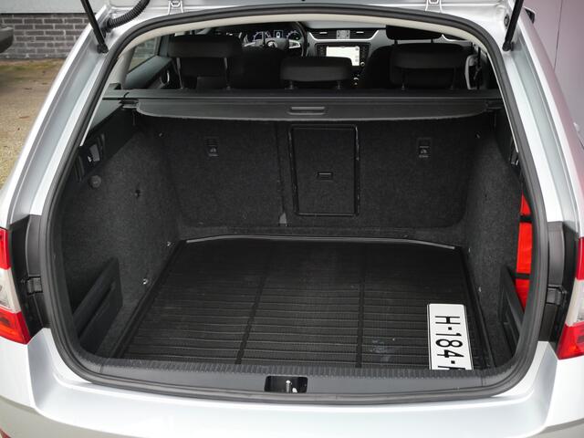 Skoda OCTAVIA Combi 1.5 TSI BUSINESS EDITION | AUTOMAAT | TREKHAAK | CARPLAY | BTW-AUTO