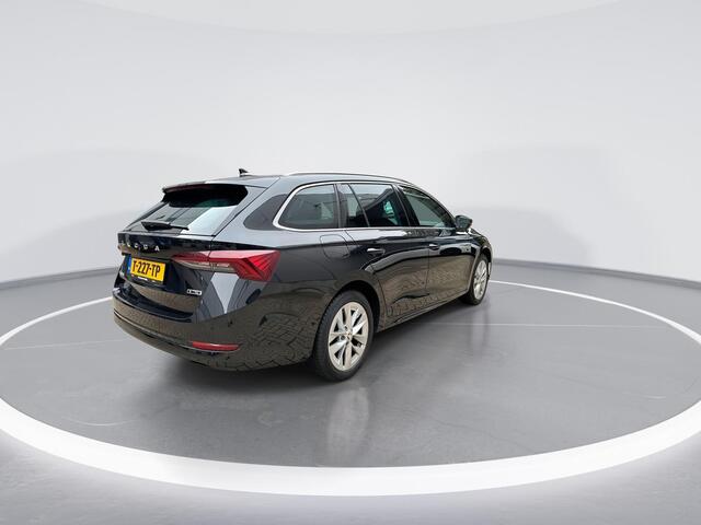 Skoda OCTAVIA Combi 1.0 e-TSI 110pk DSG Business Edition · Apple/Android Car Play · Keyless · Elek. Achterklep · ACC · Stoelverwarming · Navigatie · Draadloze Telefoonlader · Garantie t/m 11-09-2027 of 100.000km