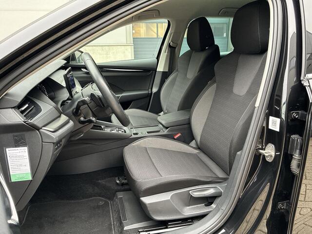 Skoda OCTAVIA Combi 1.0 e-TSI 110pk DSG Business Edition · Apple/Android Car Play · Keyless · Elek. Achterklep · ACC · Stoelverwarming · Navigatie · Draadloze Telefoonlader · Garantie t/m 11-09-2027 of 100.000km