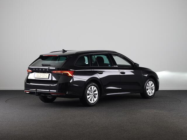 Skoda OCTAVIA Combi 1.5 TSI MHEV Business Edition 115 pk DSG | Verlengde garantie | Navigatie | Trekhaak (wegklapbaar) | Parkeersensoren | Achteruitrijcamera | Stoelverwarming |