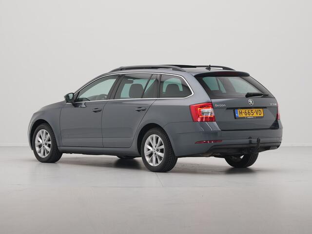 Skoda OCTAVIA Combi 1.5 TSI 150pk DSG Greentech Business Edition Panorama Trekhaak Stoelverwarming Carplay