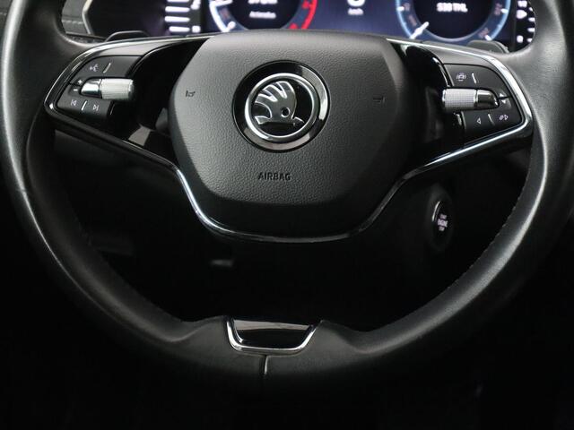 Skoda OCTAVIA 1.5 e-TSI Business Edition | Head-Up | Stoelverwarming | Camera | Side Assist | Memory | Carplay | Navigatie | Digital Cockpit | Climate control | Cruise control | Getint glas