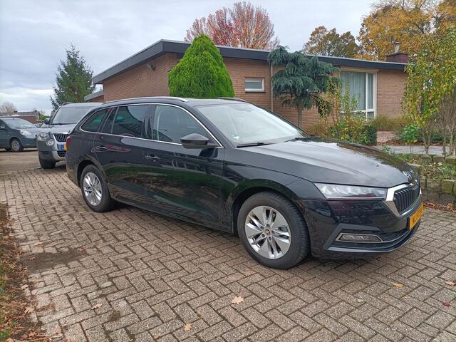 Skoda OCTAVIA Combi 1.0 TSi Navi,Digit displ,Camera,Cruise