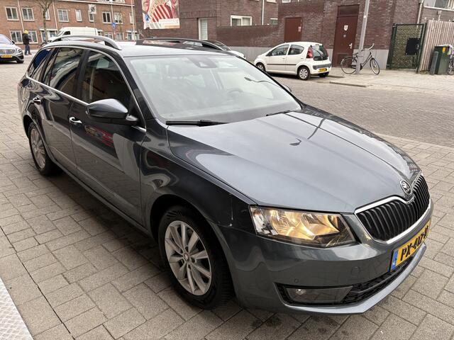 Skoda OCTAVIA 1.0 TSI Greentech Style Business
