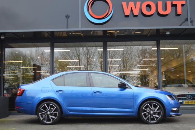 Skoda OCTAVIA 1.0 TSI Greentech Sport Business Panorama Leder CarPlay Trekh Pdc
