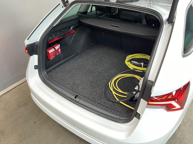 Skoda OCTAVIA Combi 1.4 TSI iV PHEV HeadUpDisplay/Panoramadak/CantonAudio