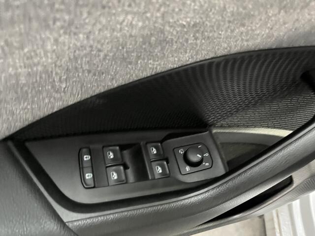 Skoda OCTAVIA Combi 1.5 TSI MHEV Business Edition / AUTOMAAT/ ELEKTR. TREKHAAK/ GARANTIE TM 10-2028/ ADAPT. CRUISE/ LED/ PARK. SENSOREN + CAMERA/ SMARTLINK/ CLIMA/ DAB