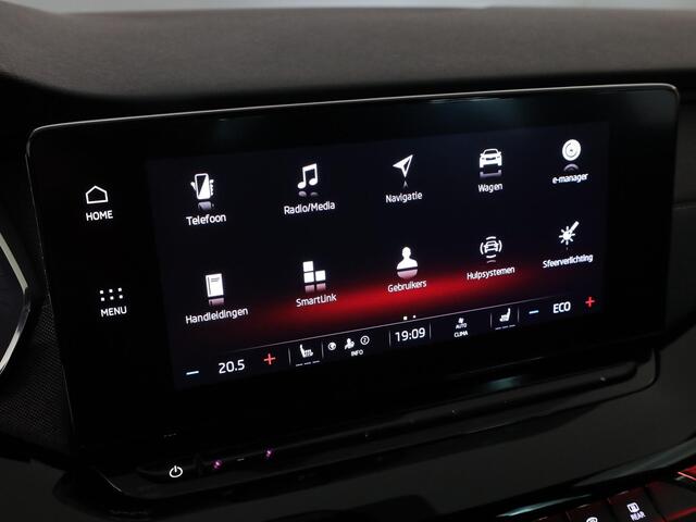 Skoda OCTAVIA Combi 1.4 TSI iV PHEV Sportline Business 204 pk Automaat (DSG) | Verlengde garantie | Navigatie | Parkeersensoren | Adaptieve cruise control | Stoelverwarming |