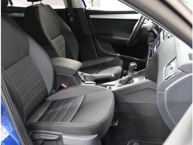 Skoda OCTAVIA 150PK TSI Business Edition | 1ste eigenaar | AUTOMAAT | AppleCarPlay/AndroidAuto | Armsteun | Camera | Cruise Control | Navigatie | Stoelverwarming | Privacy Glass | Climate Control | Isofix | Trekhaak |