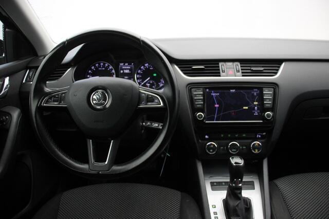 Skoda OCTAVIA 1.6 TDI Combi Amb. Bns Automaat - Carplay, Navi, Cruise, Clima, Trekhaak