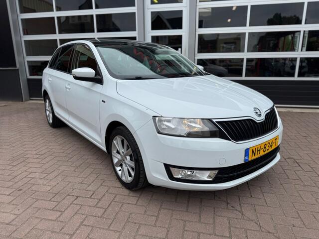 Skoda RAPID SPACEBACK 1.2 TSI 90PK GREENTECH DRIVE / PANO / NAVI / DSG!