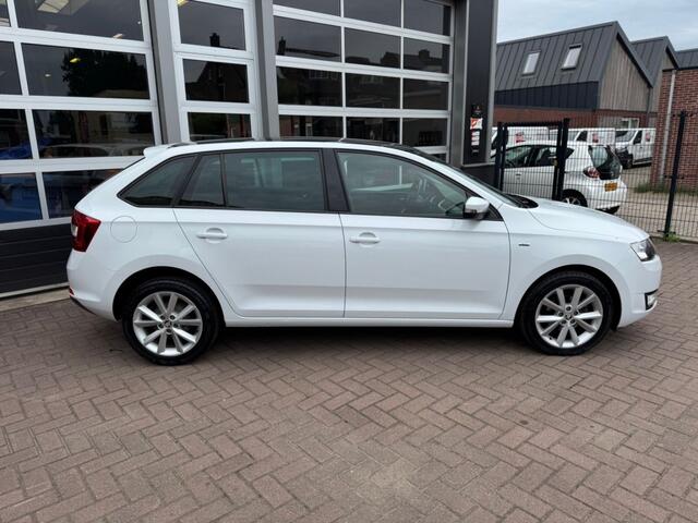 Skoda RAPID SPACEBACK 1.2 TSI 90PK GREENTECH DRIVE / PANO / NAVI / DSG!