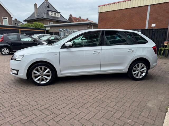 Skoda RAPID SPACEBACK 1.2 TSI 90PK GREENTECH DRIVE / PANO / NAVI / DSG!