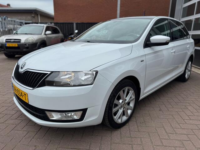 Skoda RAPID SPACEBACK 1.2 TSI 90PK GREENTECH DRIVE / PANO / NAVI / DSG!