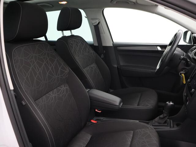 Skoda RAPID Spaceback 1.0 TSI DSG AUT CLEVER WIT PARELMOER + PANORAMADAK | STOELVERWARMING | DAB | NAVIGATIE