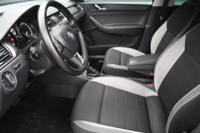 Skoda RAPID Spaceback 1.2 TSI Greentech JOY - AUTOMAAT - NAVIGATIE - TREKHAAK