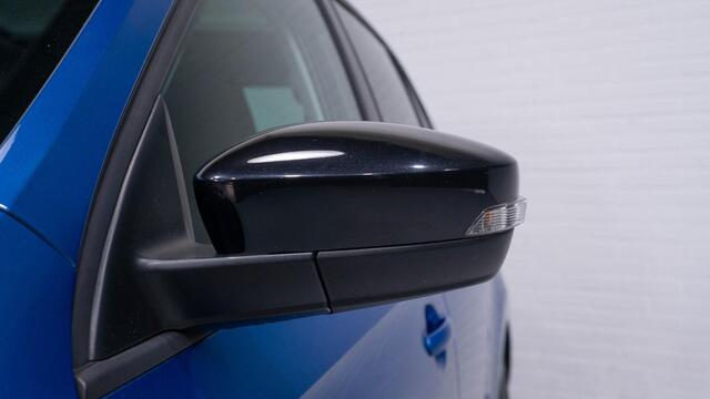 Skoda RAPID Spaceback 1.2 TSI Greentech Style Sportstoelen Panodak Navi Camera Xenon Apple Carplay 17 Inch Trekhaak Cruise Extra getint glas