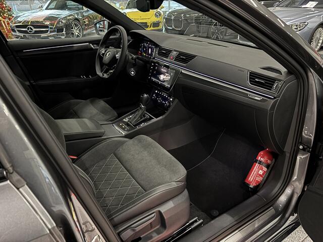 Skoda SUPERB 1.4 TSI iV Sportline Business PanoICarplayICamera
