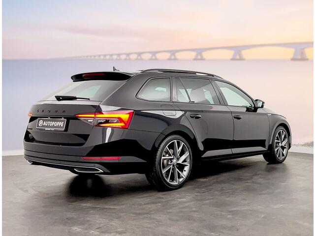 Skoda SUPERB Sportline Business 1.5 110 kW / 150 pk TSI Combi 7 Panoramadak - Trekhaak - 19 inch LM