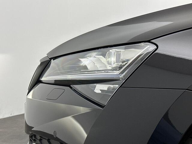 Skoda SUPERB Sportline Business 1.5 110 kW / 150 pk TSI Combi 7 Panoramadak - Trekhaak - 19 inch LM