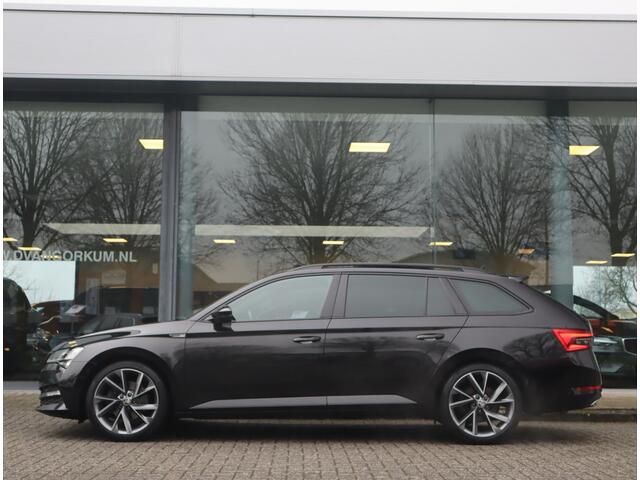 Skoda SUPERB Combi 1.5 TSI ACT Sportline / Panoramadak
