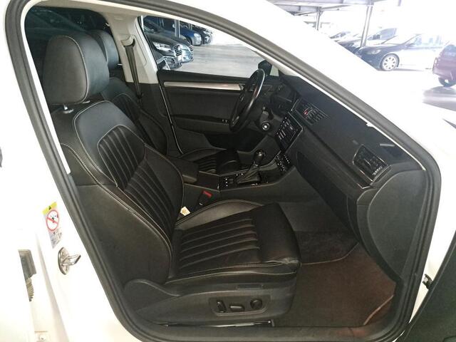 Skoda SUPERB Combi 1.4 TSI iV DSG Style | Wordt verwacht | A. cam | Leder | Elec. stoelen |