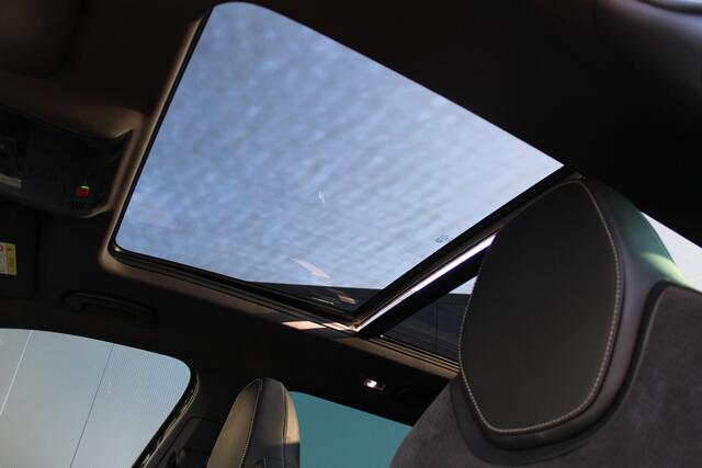 Skoda SUPERB Combi 1.5 TSI ACT Sportline Business | incl. 12 maanden garantie | Panoramadak | Trekhaak wegklapbaar | Stoelverwarming V+A | Adaptieve cruise control | Virtual cockpit | Skoda Crystal Lighting LED | Elektrische kofferklep | Alcantara interieur delen | Be