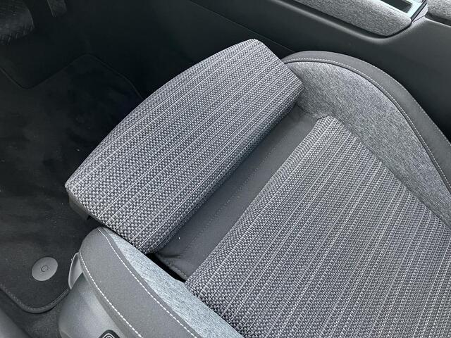 Skoda SUPERB Combi First Edition 1.5 TSI 150 PK DSG | Automaat | Panorama Dak | Navigatie | Adaptieve cruise control | 19'' Lichtmetalen velgen | Camera |