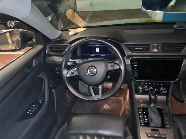 Skoda SUPERB Combi 1.4 TSI iV Business Edition | Wordt verwacht | Leder | Pano | A.cam |