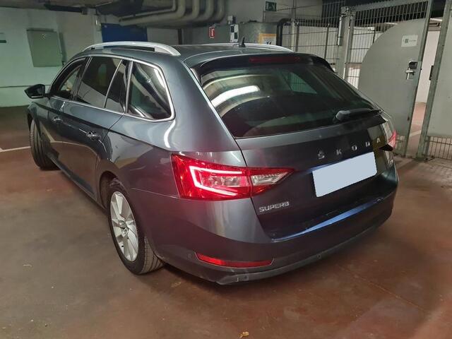 Skoda SUPERB Combi 1.4 TSI iV Business Edition | Wordt verwacht | Leder | Pano | A.cam |