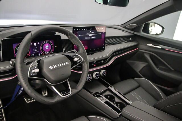 Skoda SUPERB Combi Business Edition 1.5 TSI PHEV 204pk DSG Automaat Trekhaak, Panoramadak, Head up display, Adaptive cruise control, Navigatie, Achteruitrijcamera, LED matrix koplampen