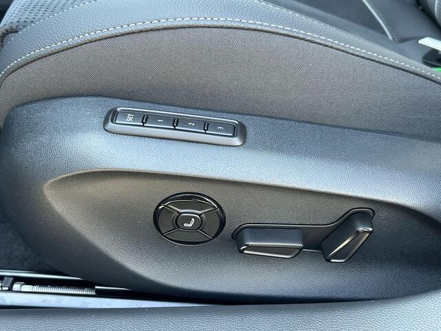 Skoda SUPERB combi Sportline Business 1.5 TSI PHEV 150 kW / 204 PK Combi | Metallic Lak | 19'' lichtmetalen velgen | Panorama dak | Trekhaak wegklapbaar | 2000,- inruilvoordeel