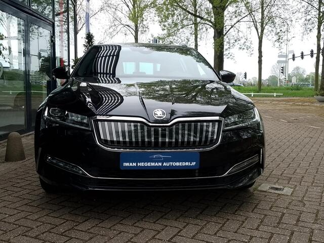 Skoda SUPERB Combi 1.4 TSI iV 'Laurin & Klement' | Leer | Navi | ECC | PDC + Camera | LM Velgen | Cruise Control