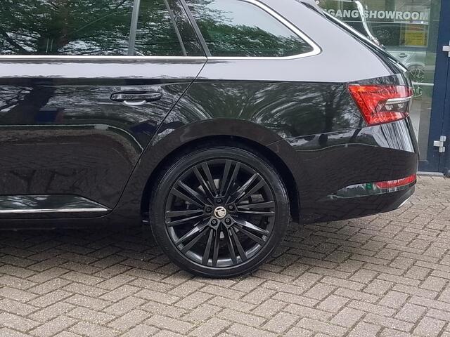 Skoda SUPERB Combi 1.4 TSI iV 'Laurin & Klement' | Leer | Navi | ECC | PDC + Camera | LM Velgen | Cruise Control